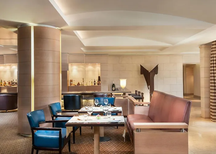 Sheraton Parco De Medici מלון