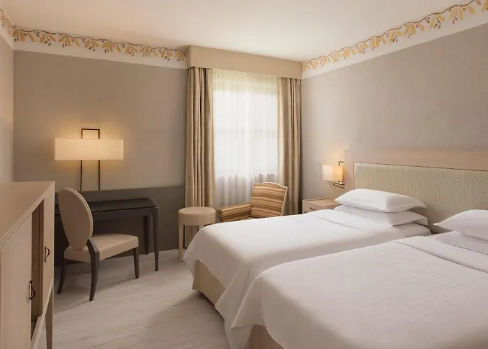 Sheraton Parco De Medici מלון